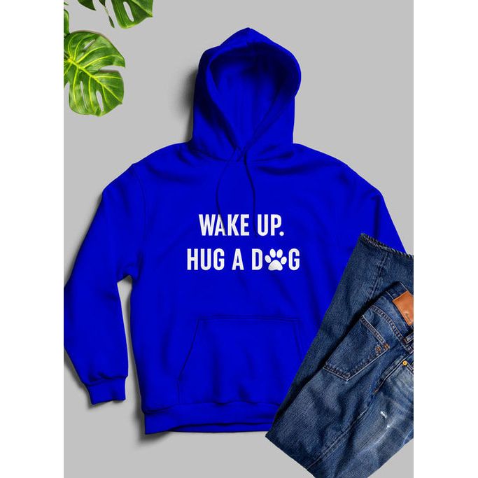 Word wakker en knuffel een hondenhoodie 