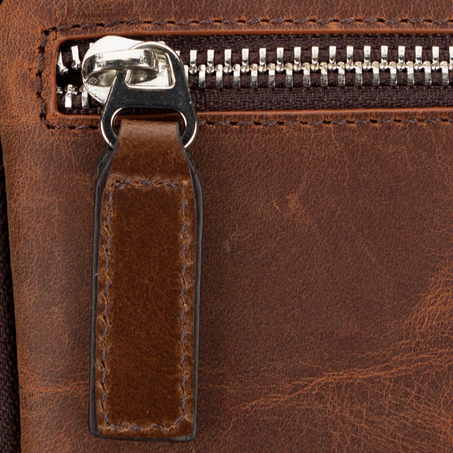 Niagara Leather Crossbody Phone Bag for Men - Sportkyu